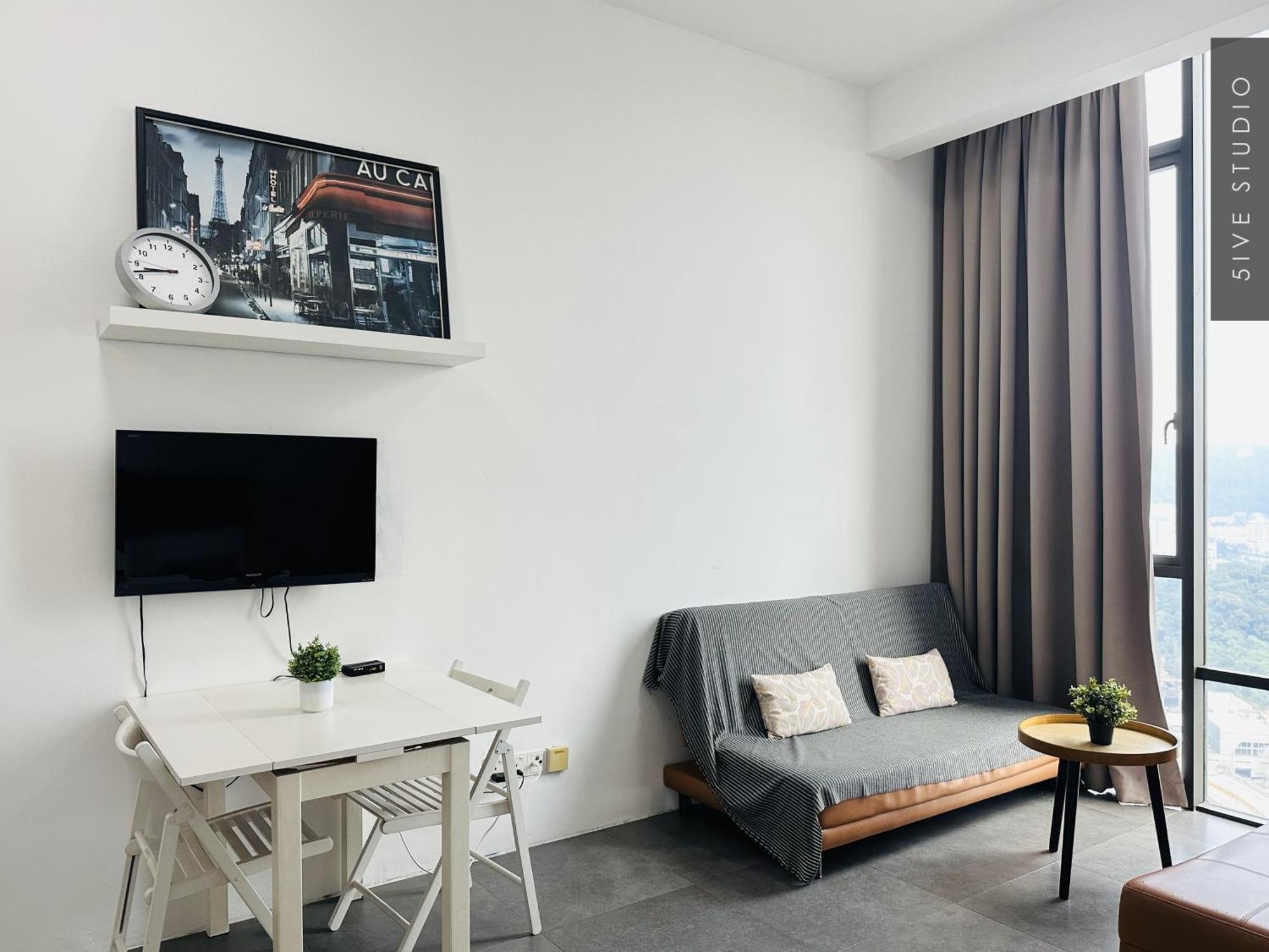 Five Studio - Empire Damansara Петалинг-Джая Экстерьер фото