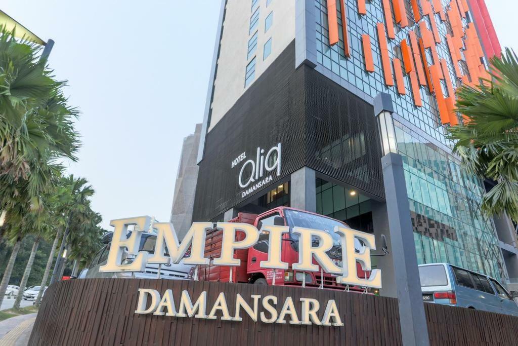 Five Studio - Empire Damansara Петалинг-Джая Экстерьер фото